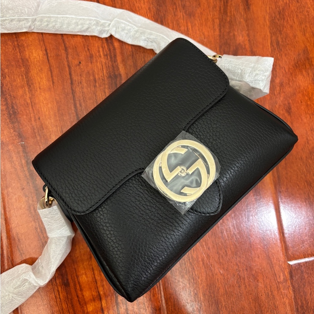 (GUCCI) Dollar Interlocking G Crossbody Bag